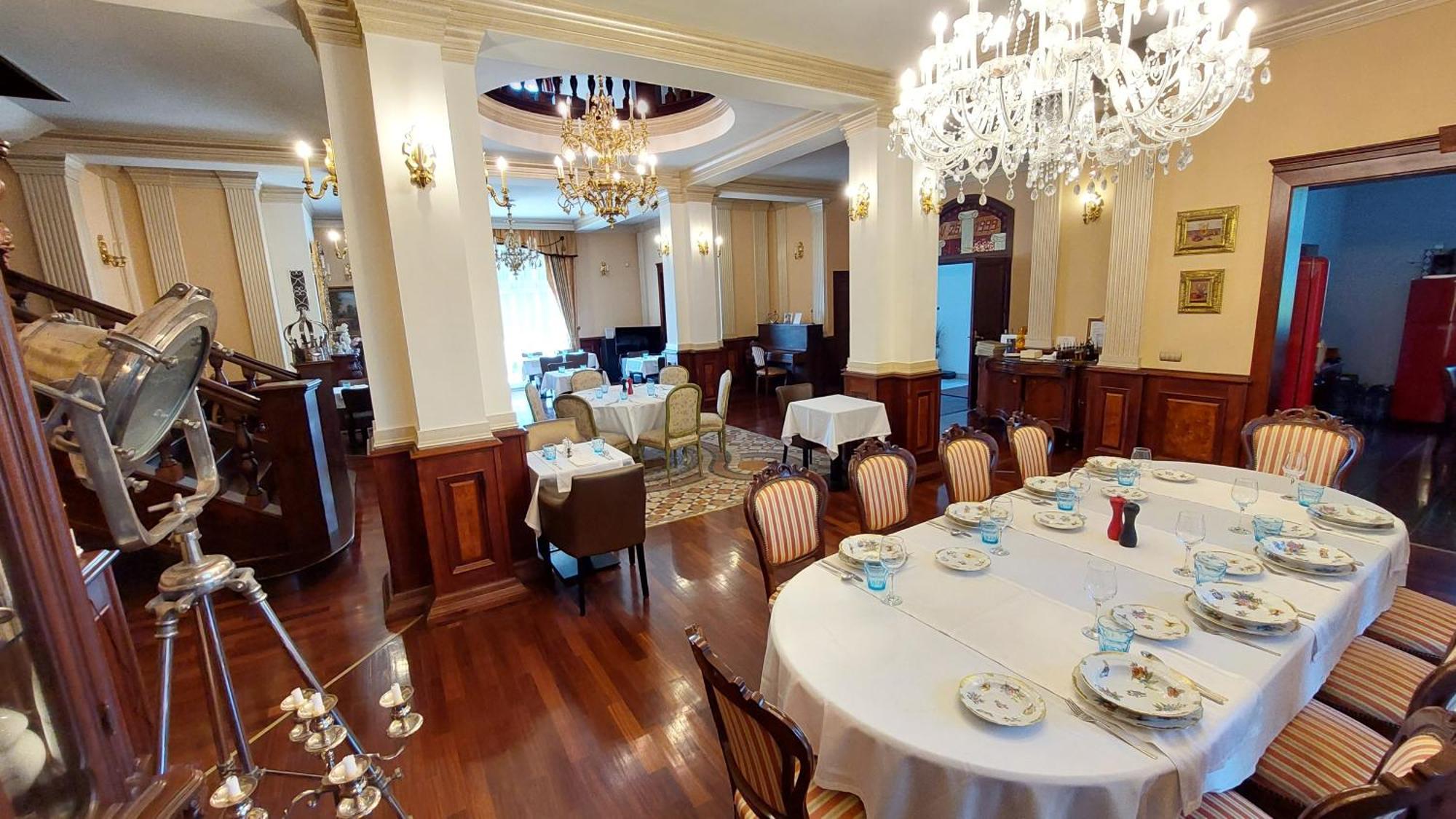 Castle Garden *** Apartment Szombathely Ngoại thất bức ảnh