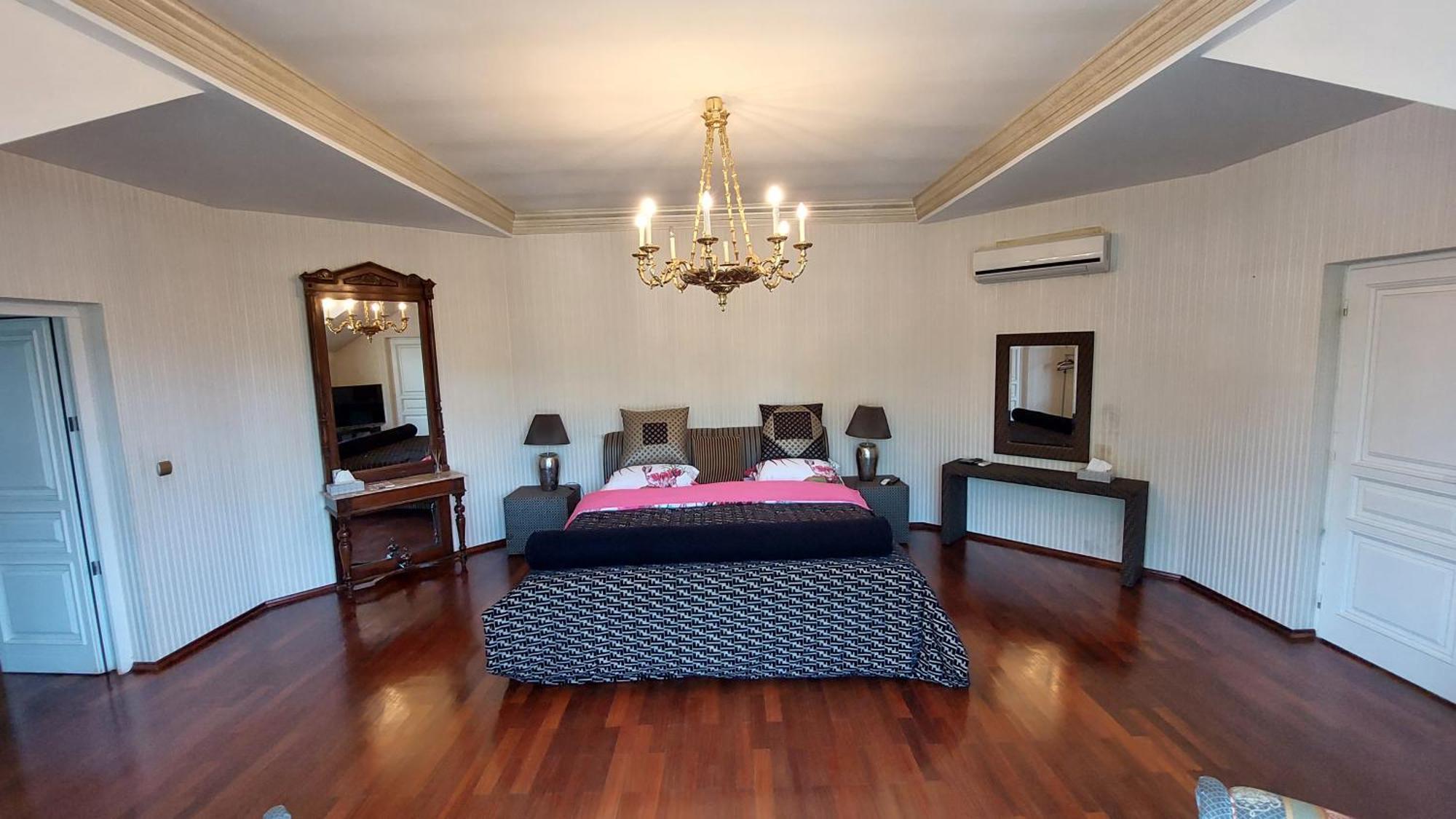 Castle Garden *** Apartment Szombathely Phòng bức ảnh