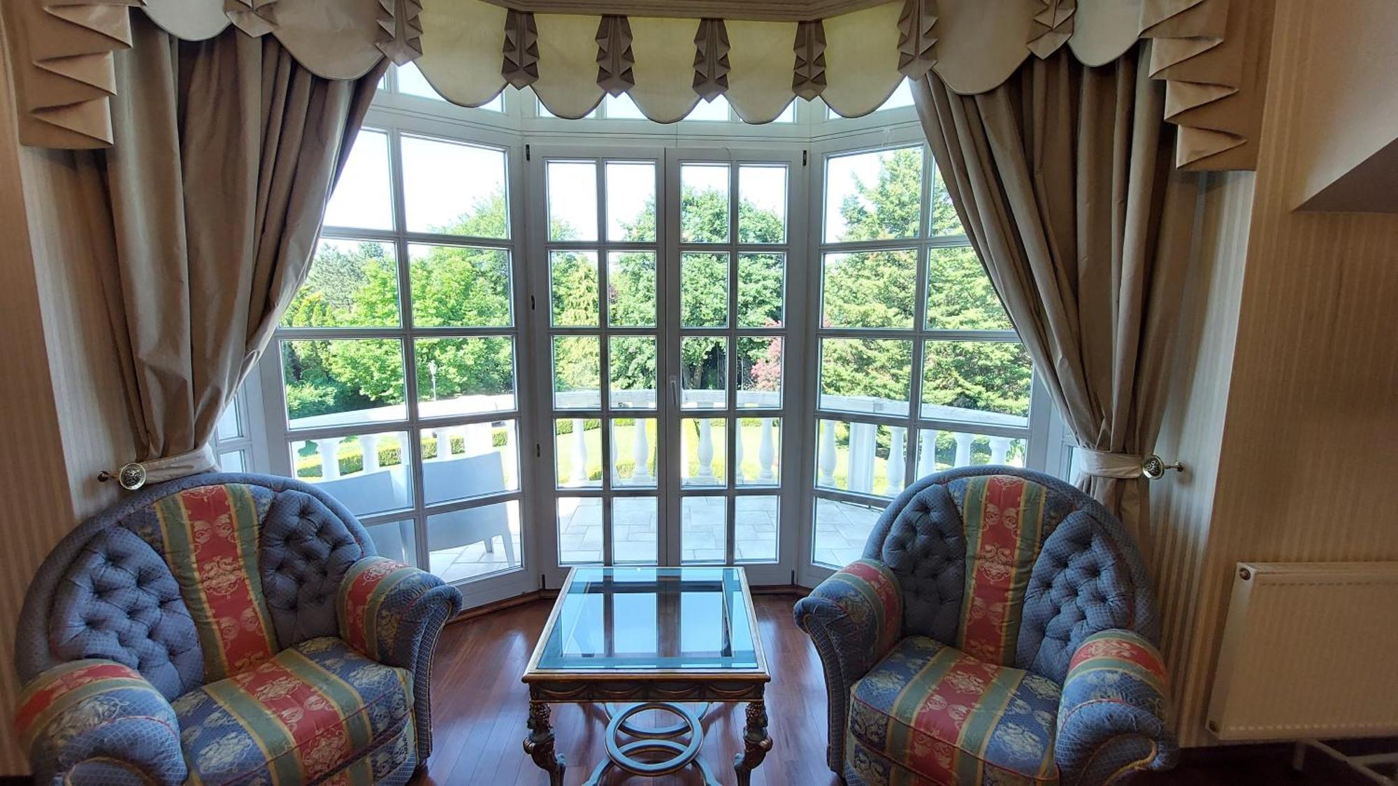 Castle Garden *** Apartment Szombathely Phòng bức ảnh